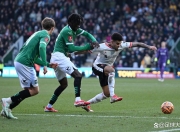 包含联赛新政策出台，球员转会风波持续升温的词条