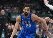 包含国王惊艳全场，独行侠助攻爆棚，约基奇逆转取胜！的词条