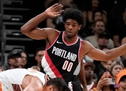 包含雄鹿连胜开拓者：球队整体表现稳定受关注的词条